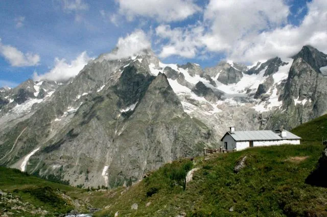 Tour du Mont Blanc Sauvage