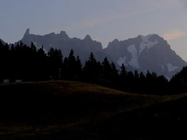 Tour du Mont Blanc Sauvage