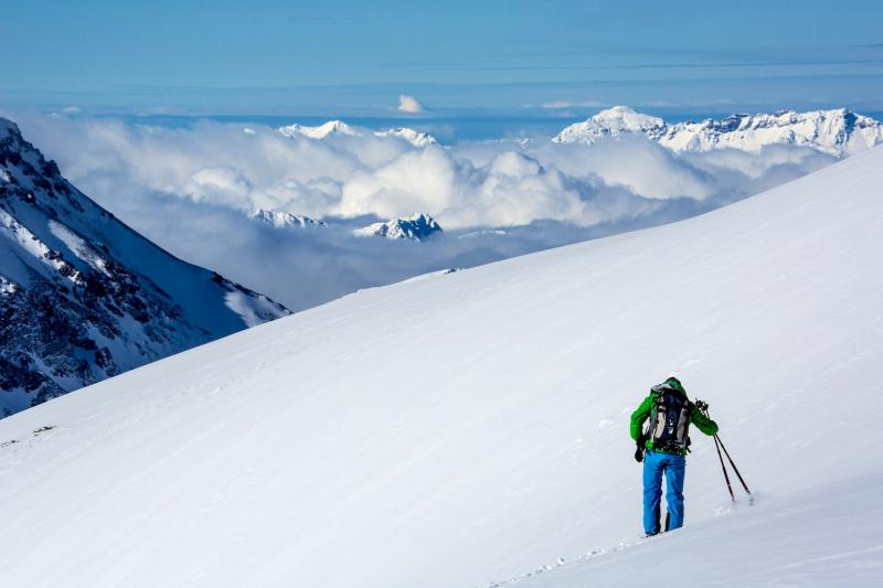 Ski de randonnée vers Sainte Foy avec le Beaufortain en Savoie avec Esprit Montagne